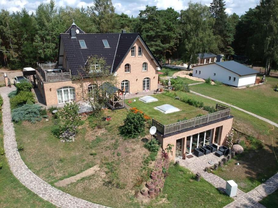Haus Wilma Gruene Idylle Im Wald Direkt Am See ヴェンディッシュ・リーツ エクステリア 写真