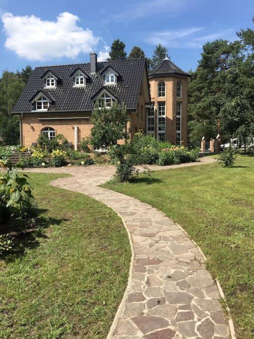 Haus Wilma Gruene Idylle Im Wald Direkt Am See ヴェンディッシュ・リーツ エクステリア 写真